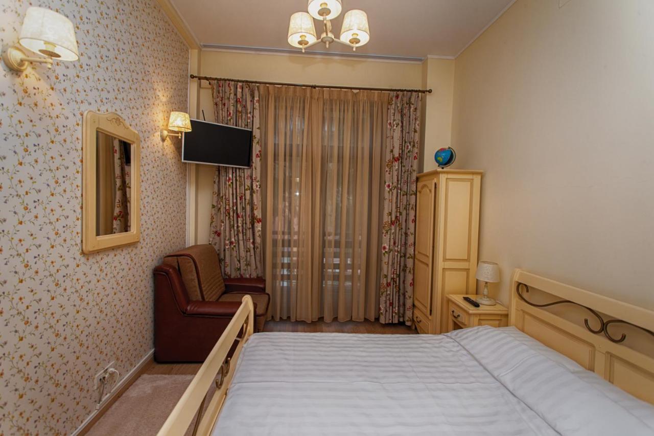 Bed and Breakfast Vila Imperial Sinaia Exterior foto
